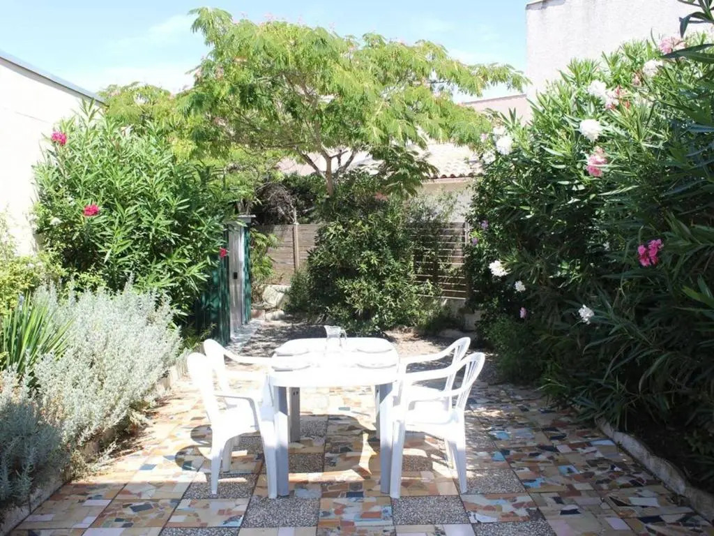 Appartement Gruissan, 2 pièces, 4 personnes - FR-1-229-98