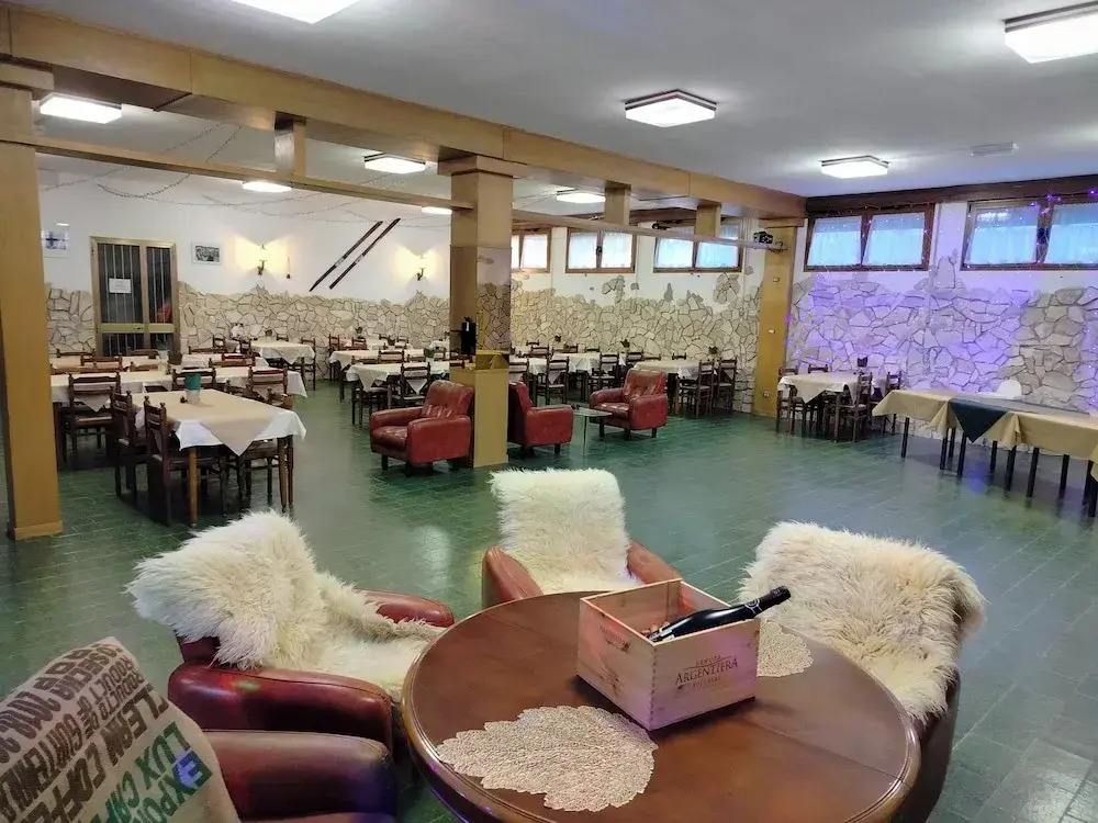 Hotel Veles