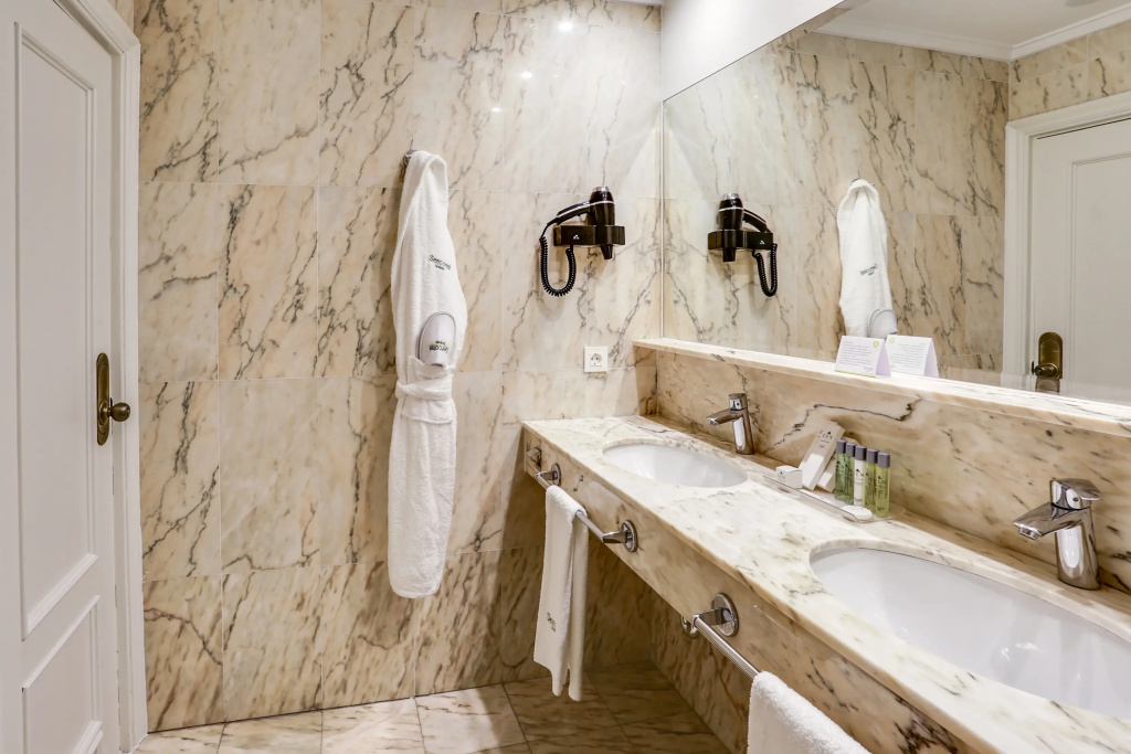 Отель Sercotel Hotel Europa