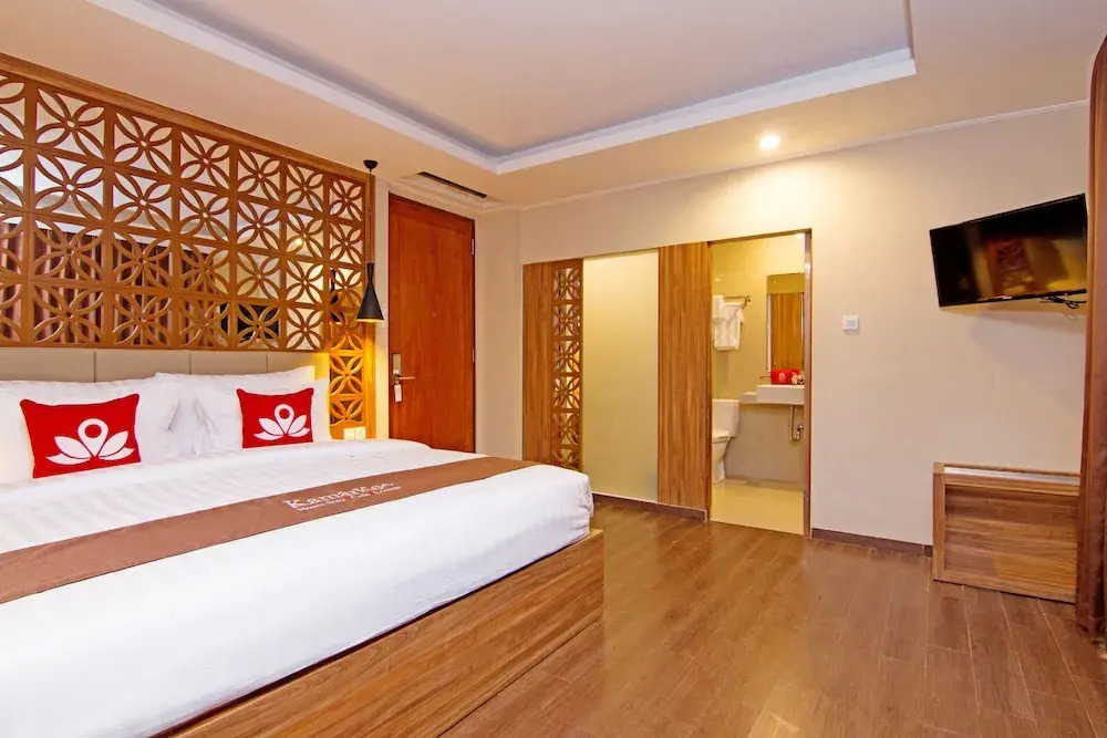 Seminyak Lagoon All Suites Hotel
