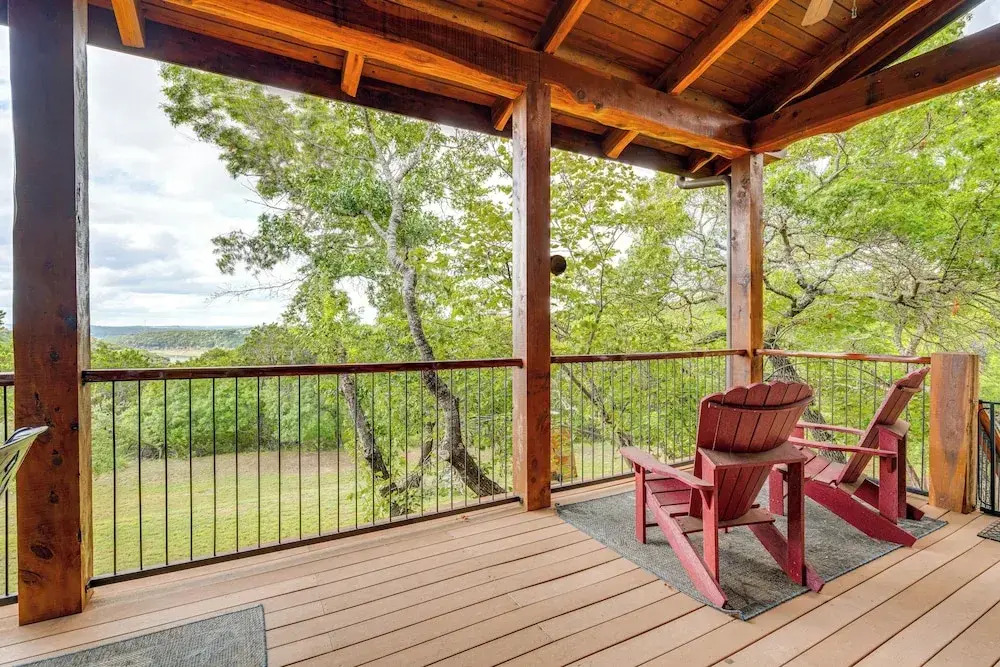 Scenic View! Lake Travis Cabin Near Wedding Venues