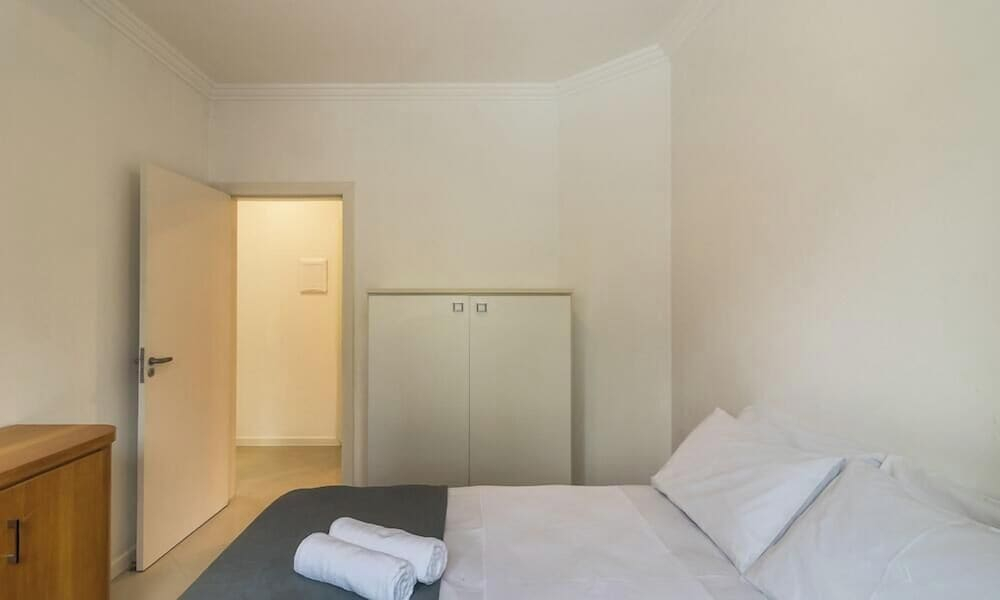 Apt w/ BBQ 350m From the Beach Apv0202