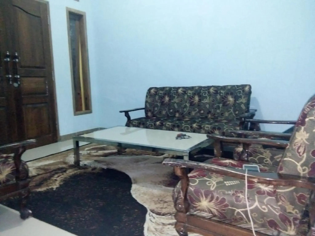Yunior Guesthouse