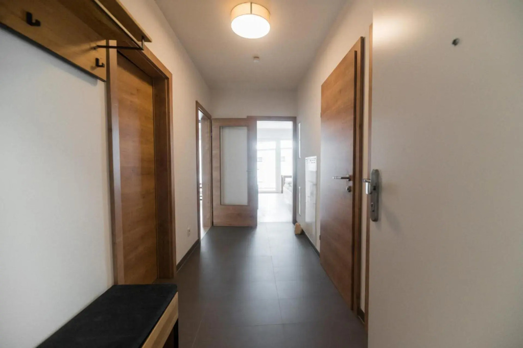 Ferienwohnung Bergsonne mit Sonnenbalkon und Tiefgaragen Parkplatz