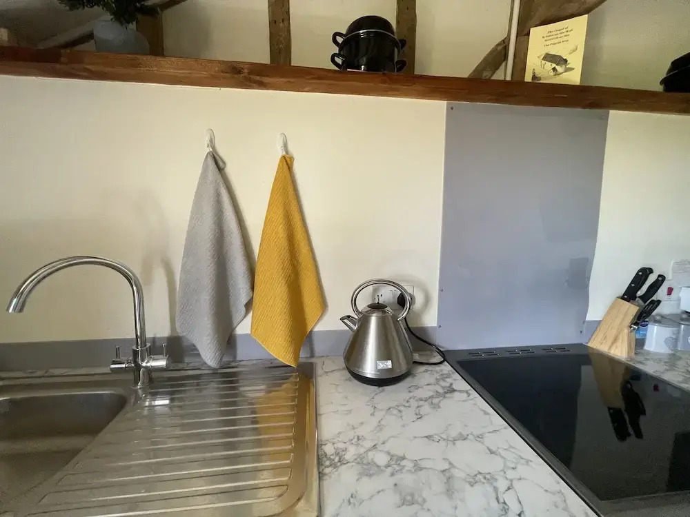 The Cow Shed - Sleeps 4, Parking & Pet Friendly