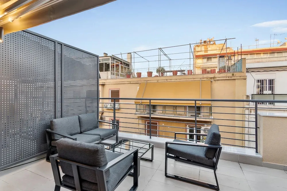 Limehome Athens Solonos City Center