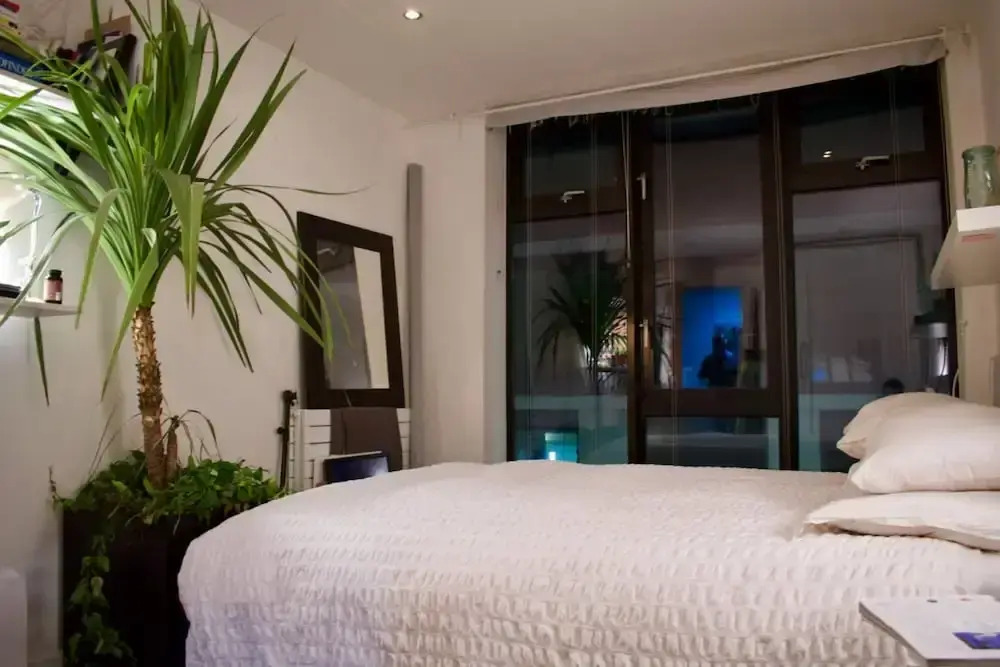 Cosy Modern 2 Bedroom Apartment With Balconies By Shoreditch
