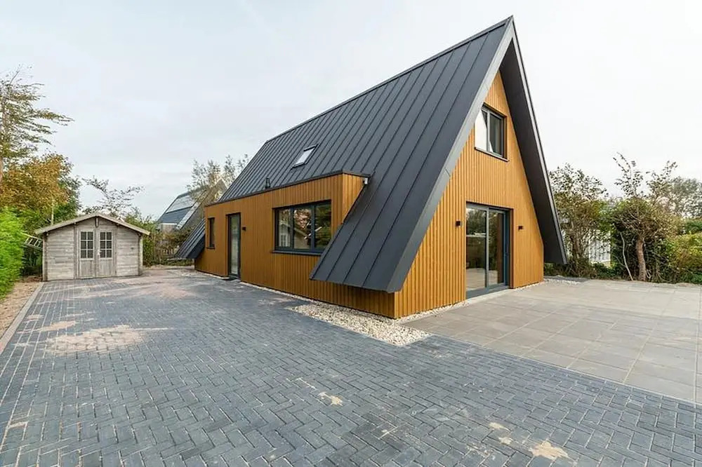 Seaside Holiday Home With Garden