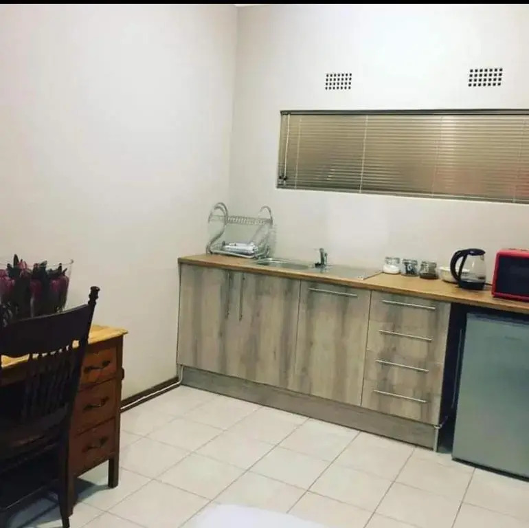 City View Guest House Klerksdorp +27837321413
