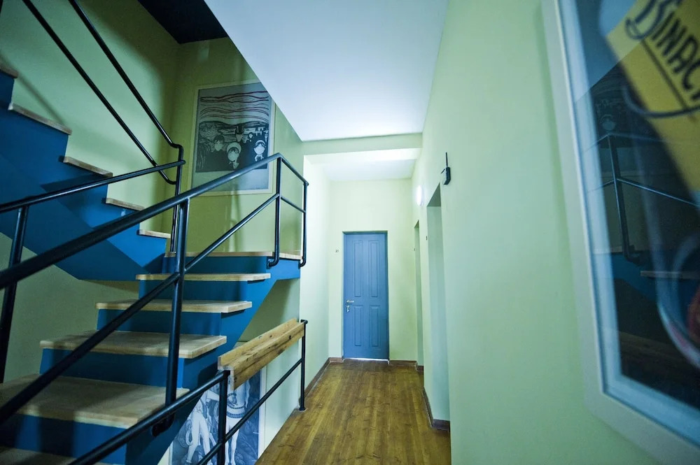 Hotel 27