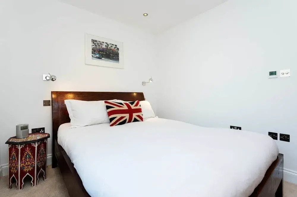 Veeve - Modern Mews