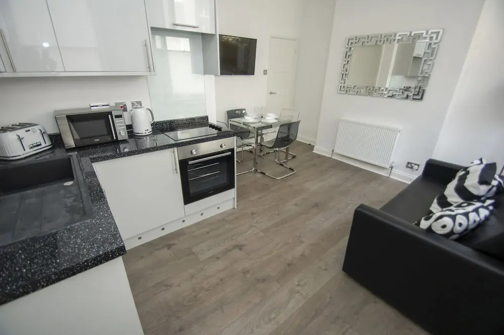 Sea Breeze Apartment Central by Brighton Holiday Lets