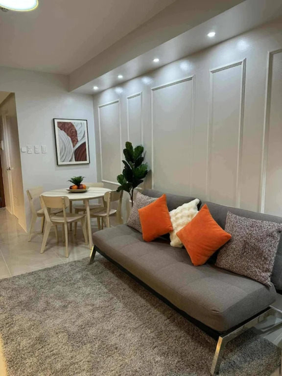 Scandi-inspired Pasay Apartment for Rent - Entire House With Balcony Facing MOA