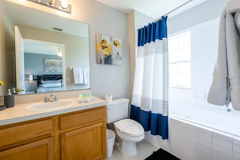 Cozzy Townhouse 3bdr 2Bth With Clubhouse pool and amenities, near Disney