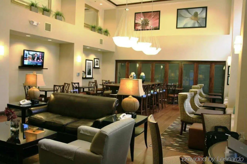 Hampton Inn & Suites Savannah-Airport