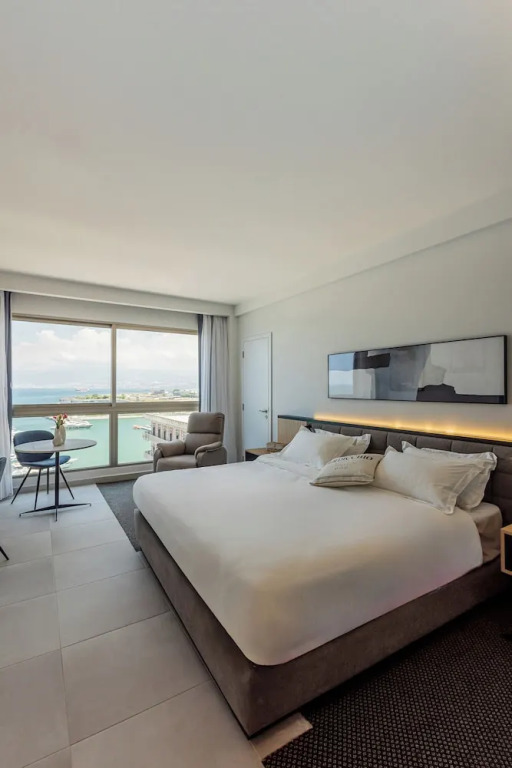 The View - Saint George Hotel