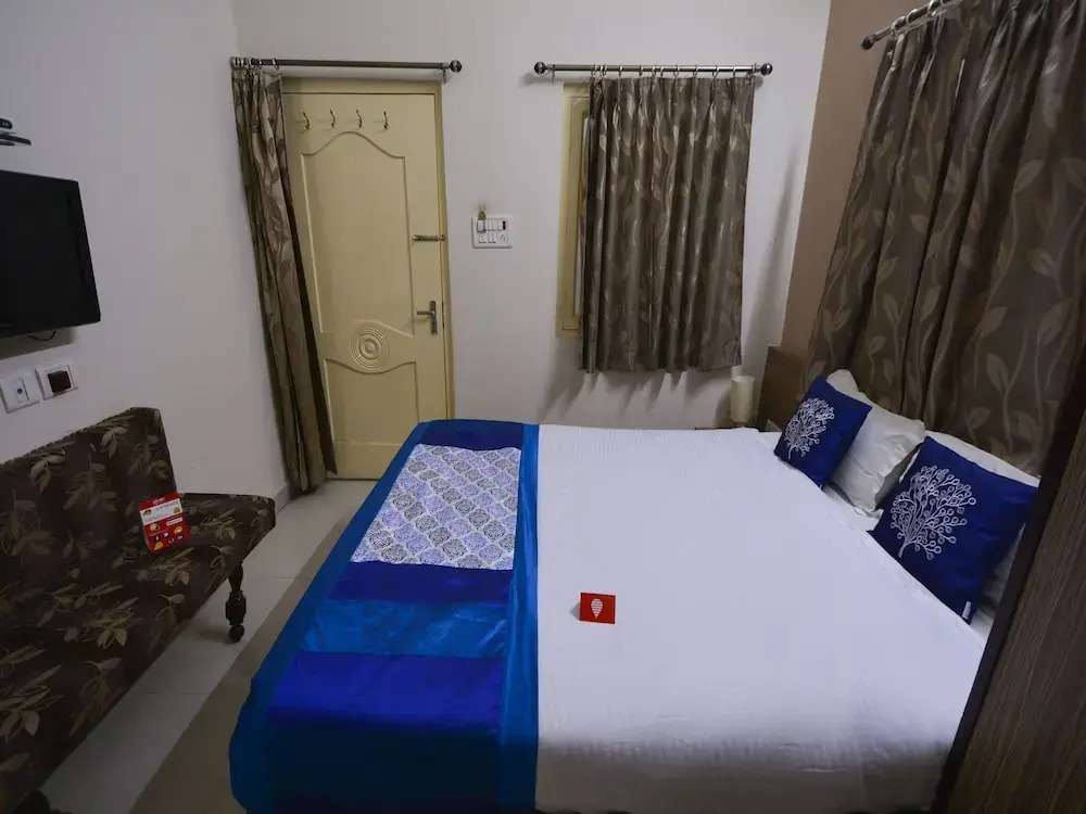 OYO 3996 HKJ Residency