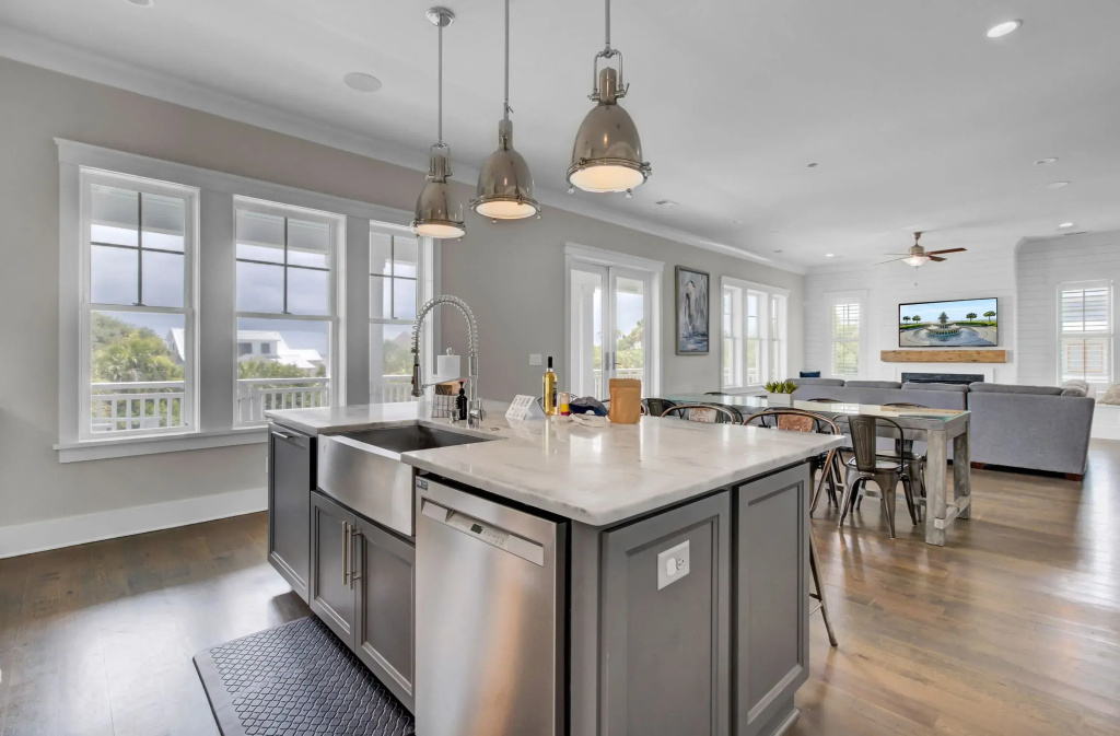 Blue Heron Manor by Avantstay Ocean View + Saltwater Pool
