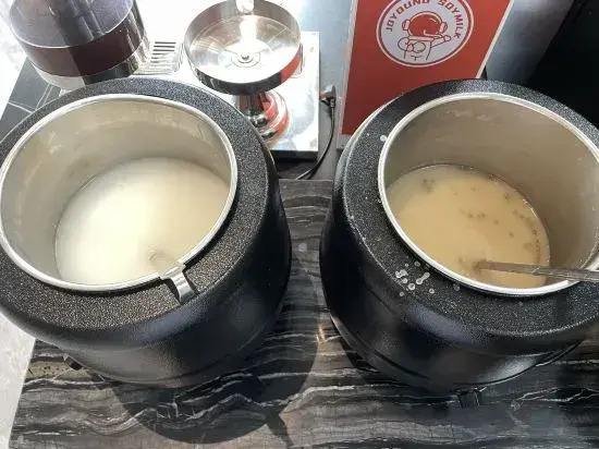 Dujiangyan Yuandong Yaju Hotel