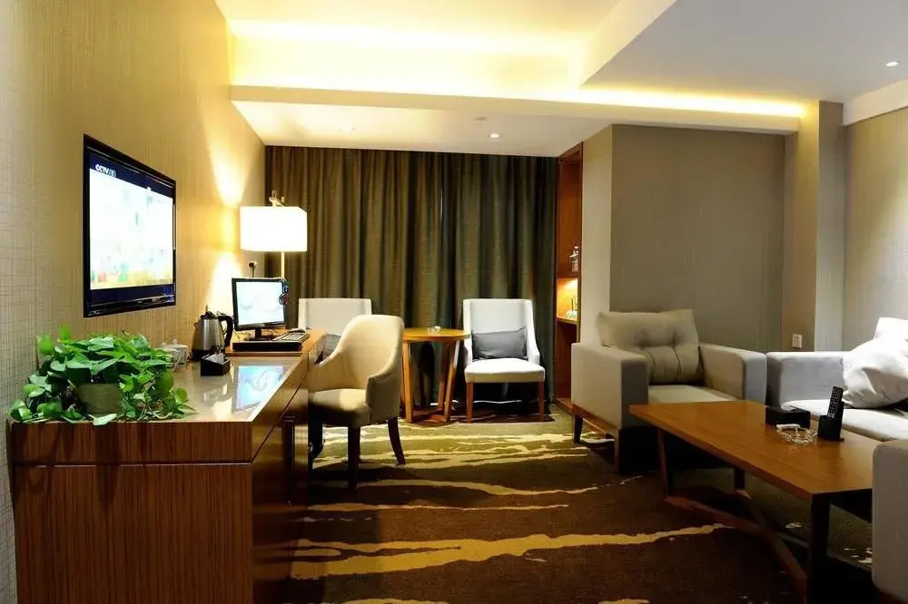 Yannian Huijing Hotel