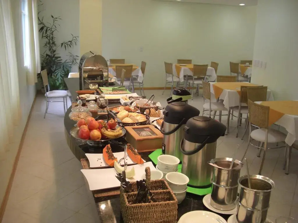 Golden Hotel - O MAIS CENTRAL - Pet Friendly