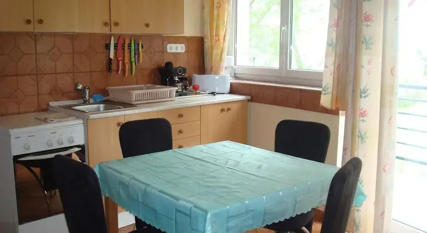 Balaton Apartmanház