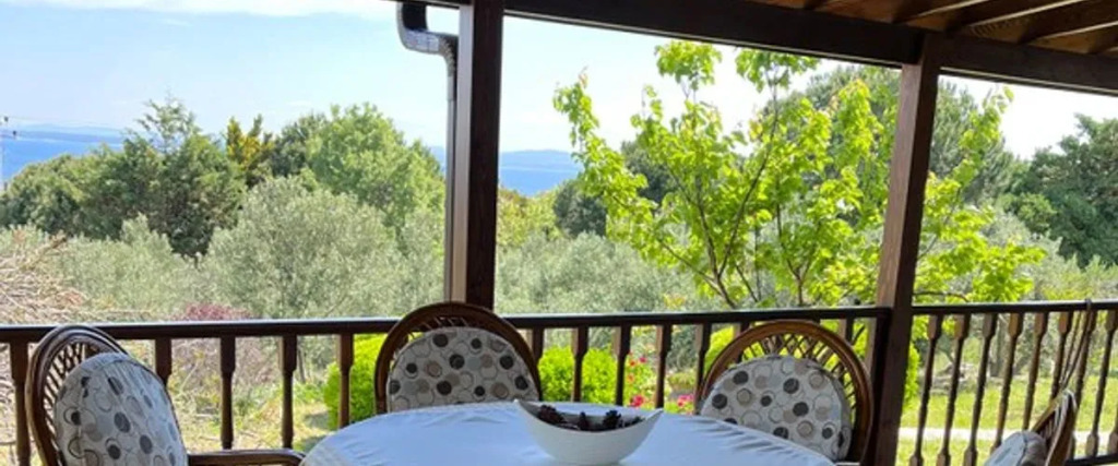 Poyraz Ada Evi