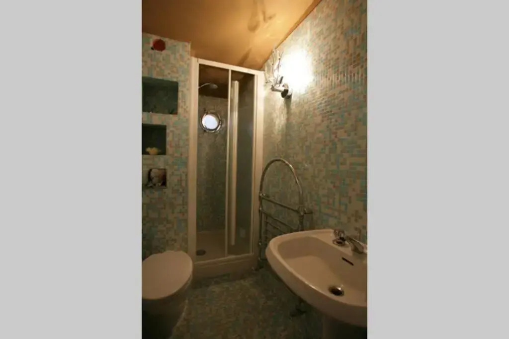 The Honeymooners’ Paradise Suite