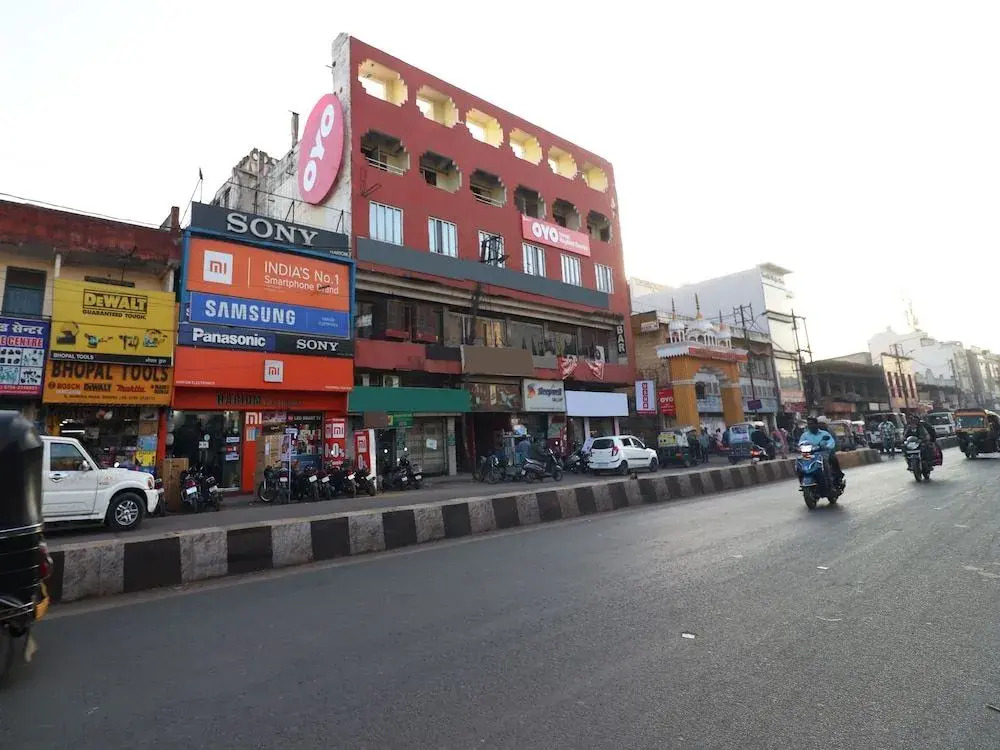 Oyo 22315 Hotel Rajdoot Gaurav