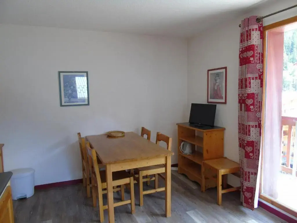 Appartement Valfréjus, 2 pièces, 6 personnes - FR-1-561-18