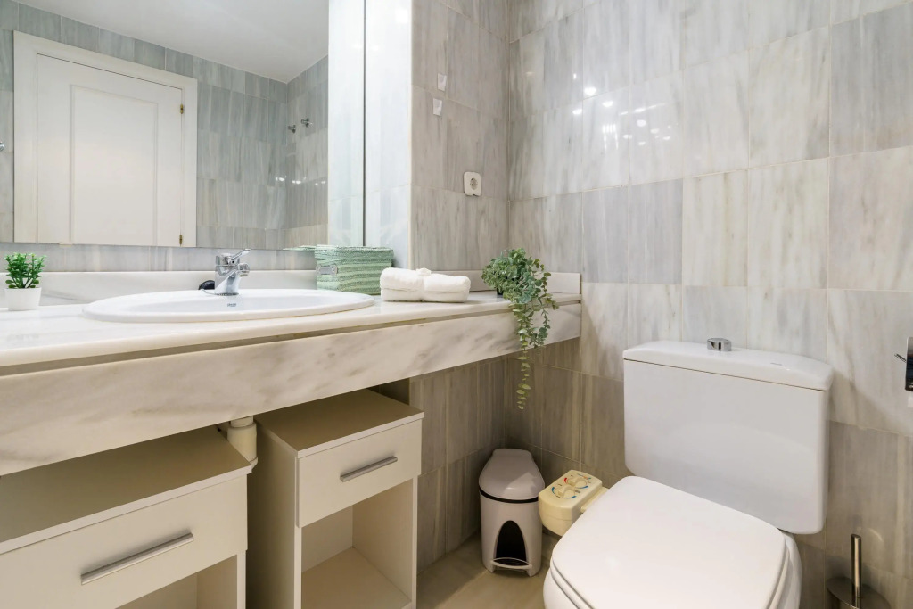 Apartment Hispanidad With Pool