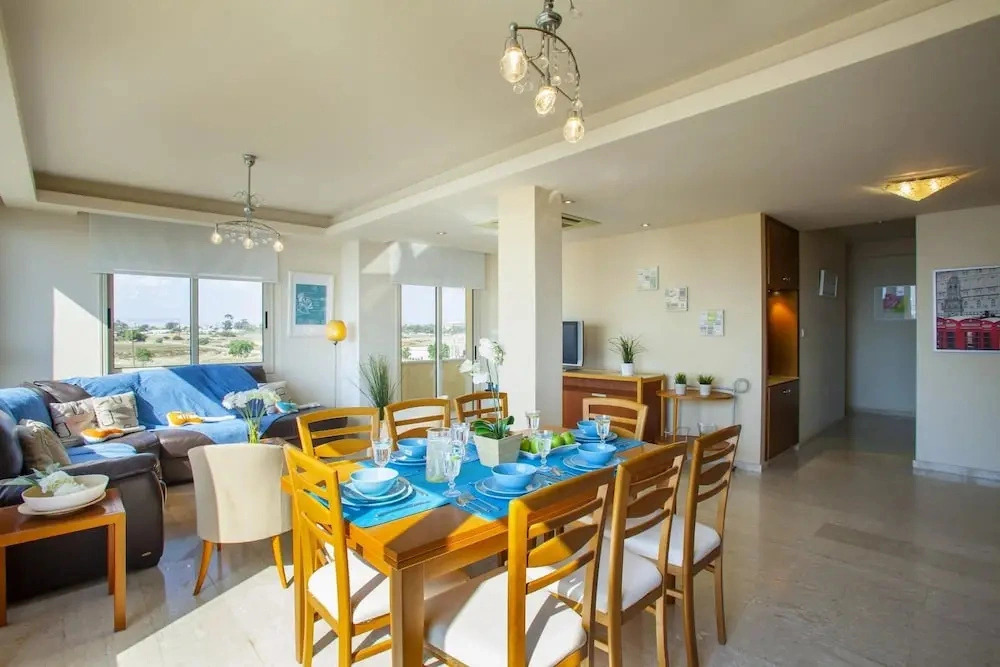 Mackenzie Eftyhia Beachfront Suite