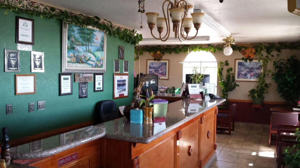 Green Country Inn