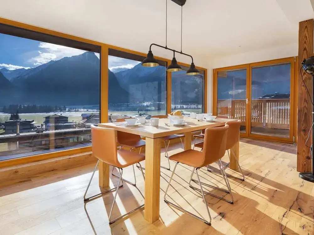 Exclusive Chalet With Sauna and Glacier View