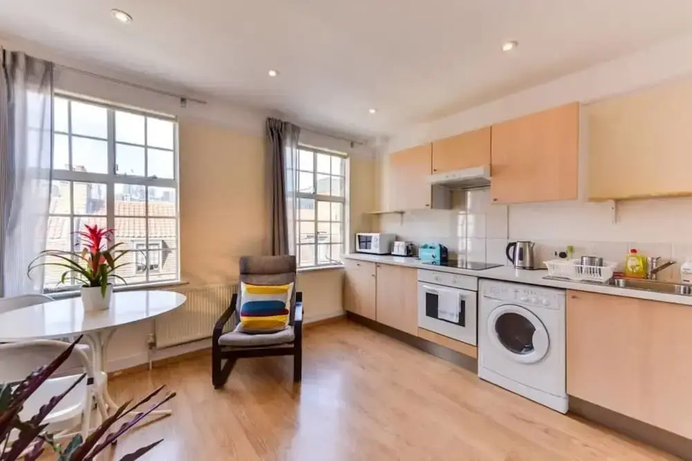 Stylish 1 bed Sleeps 4 in Whitechapel 5min to Tube