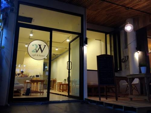 2W Cafe & Hostel