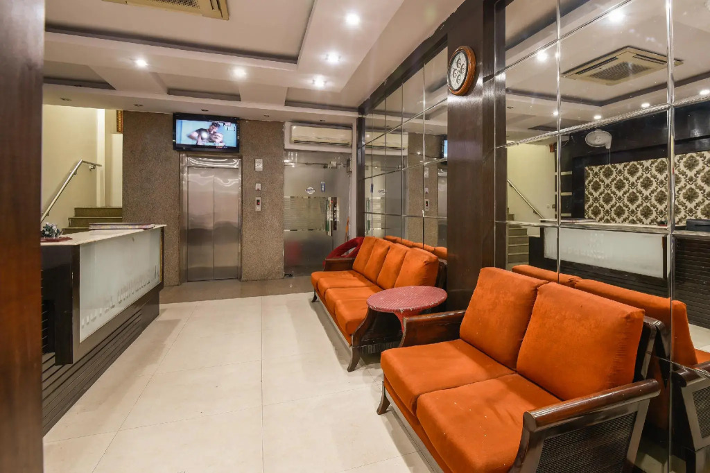 Hotel Universe Inn