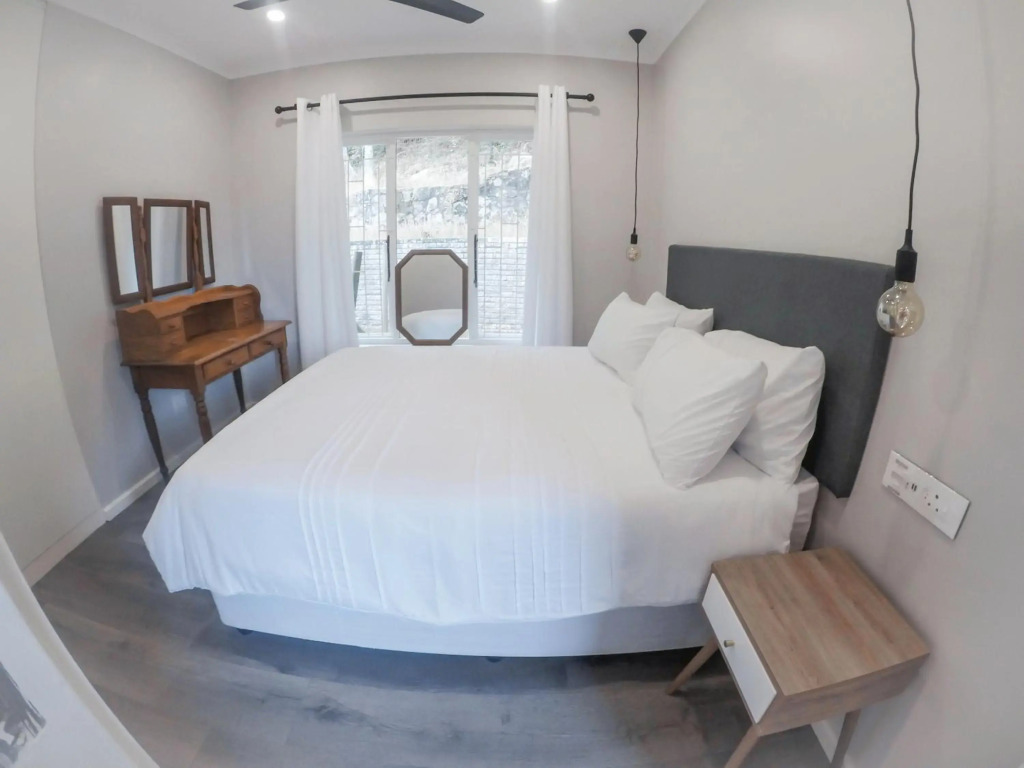 Strelitzia Place