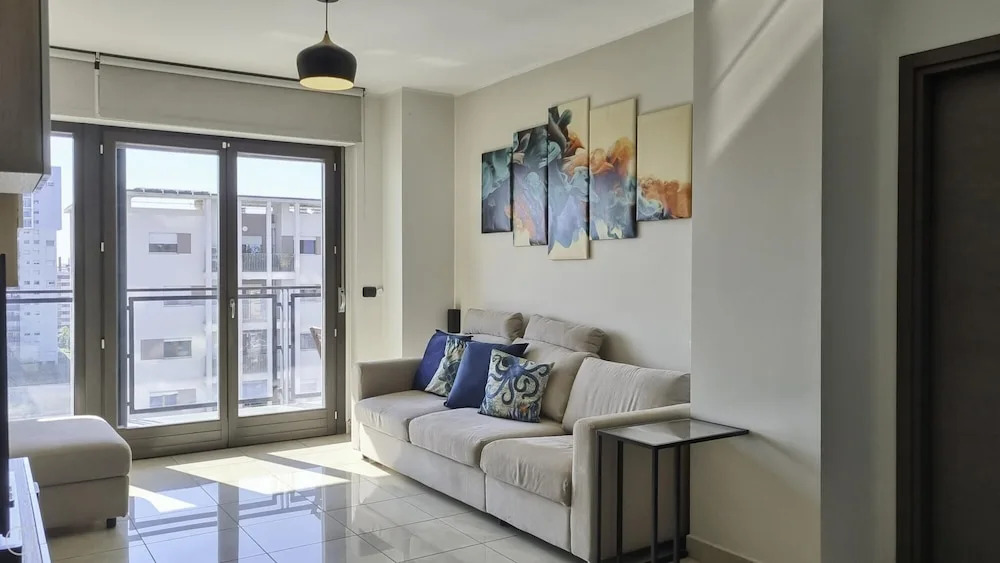 Tognazzi 6 in Milan With 1 Bedrooms and 1 Bathrooms