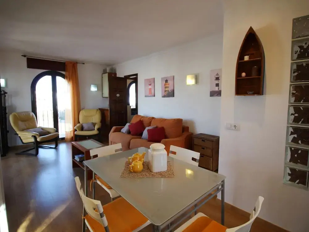 Comely Holiday Home in Empuriabrava With Barbecue