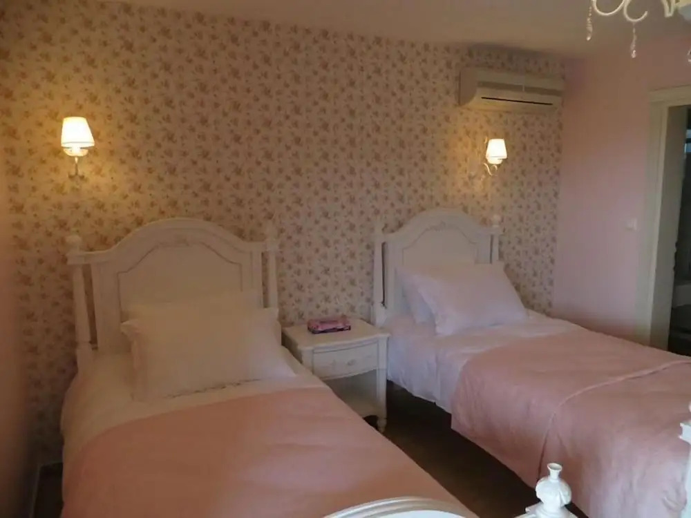 Riva's Club Hotel