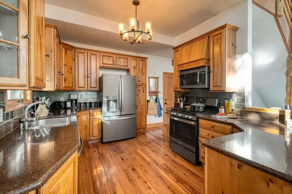 Silver Hollow by AvantStay Gorgeous Secluded Park City Home w Hot Tub and Pine Tree Views