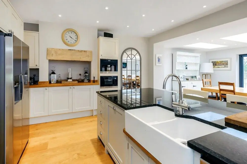 6 Bedroom Edwardian House in Bath