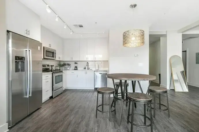 Spacious 4B Oasis steps from French Quarter - Your NOLA Dream Awaits