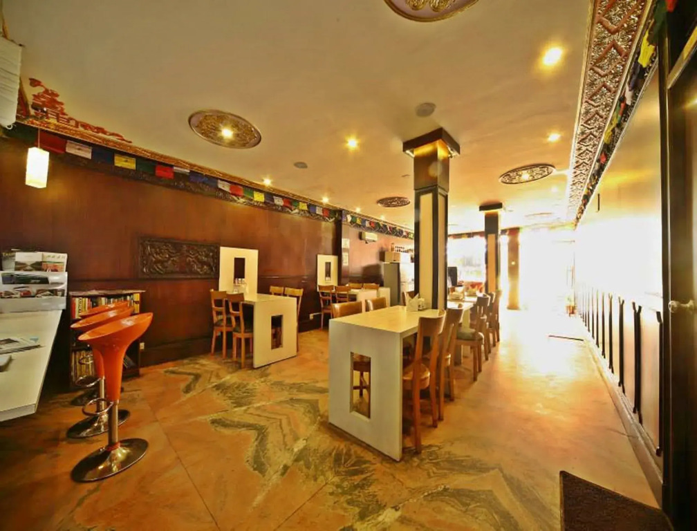 The Hotel Pleasure Home Inn
