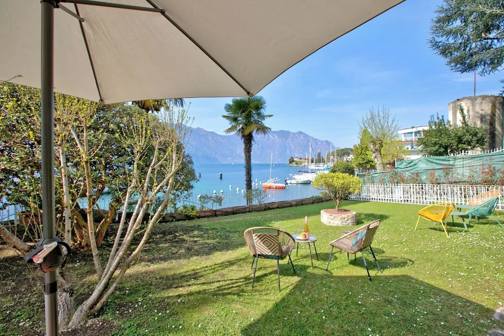 Villa Schlosser Lake Front & Private Pool