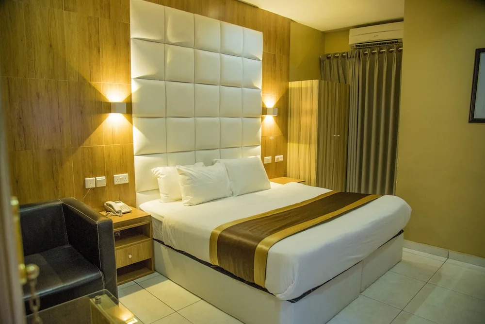Bedouin Hotel & Suites