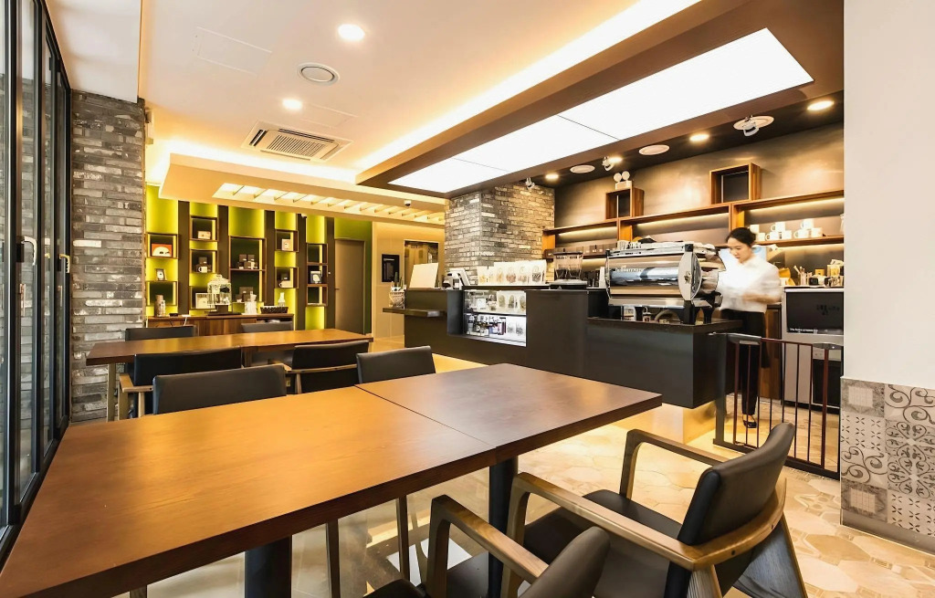 The Pettel Premium Suite