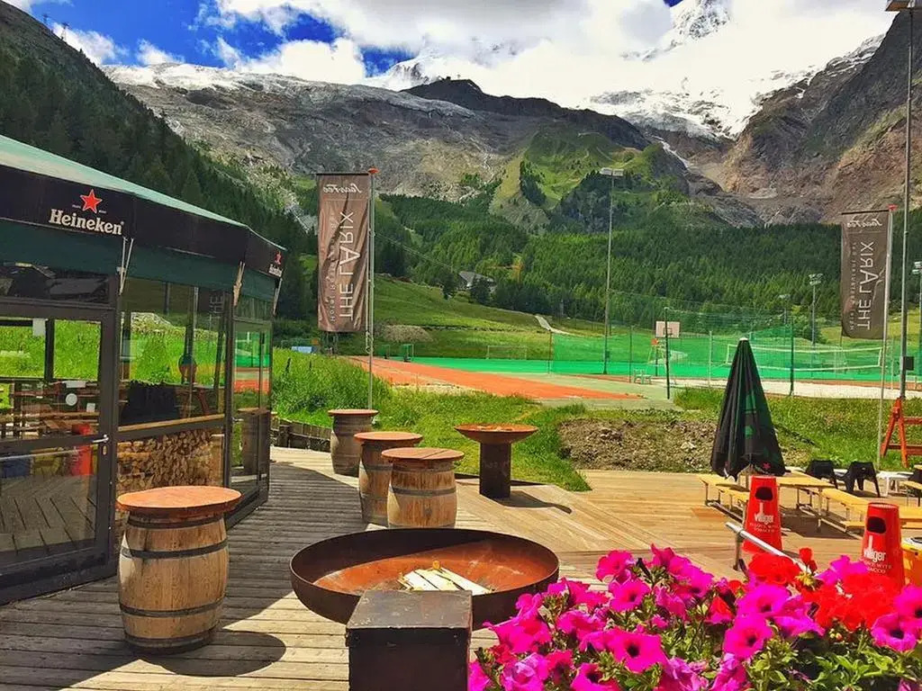 Hotel THE LARIX ski-in ski-out