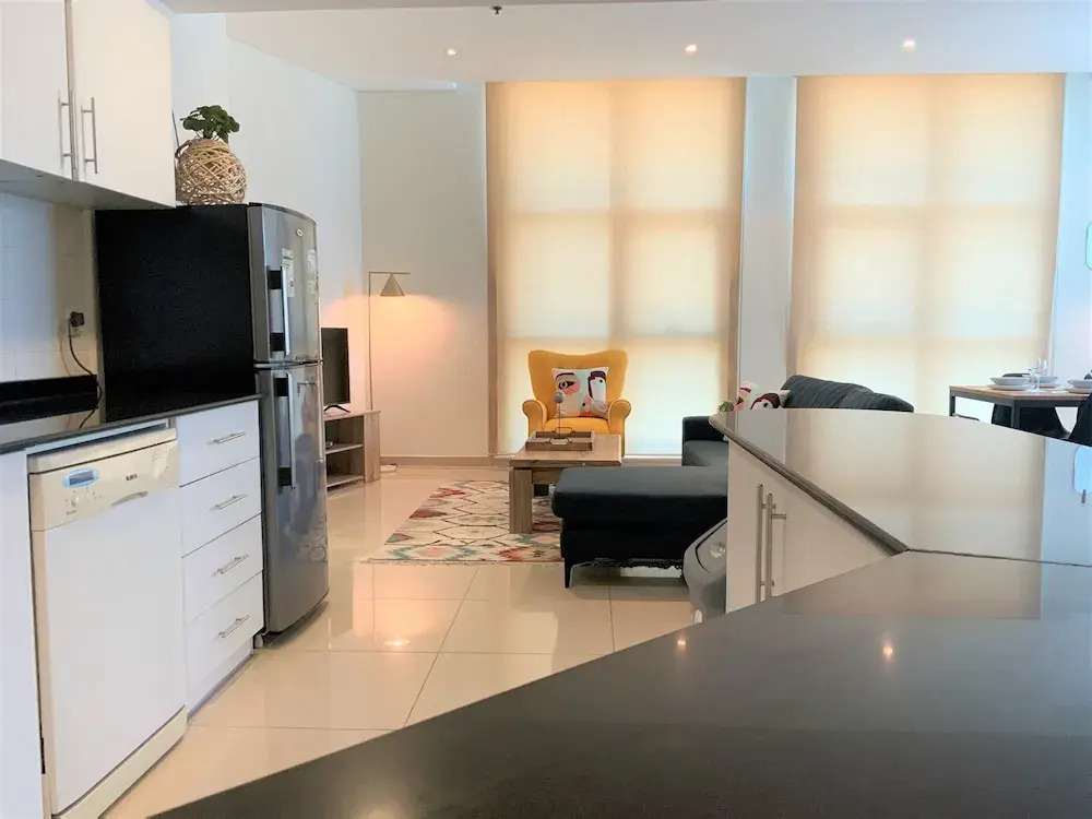 DHLA - Modern 2BR balcony in Marina